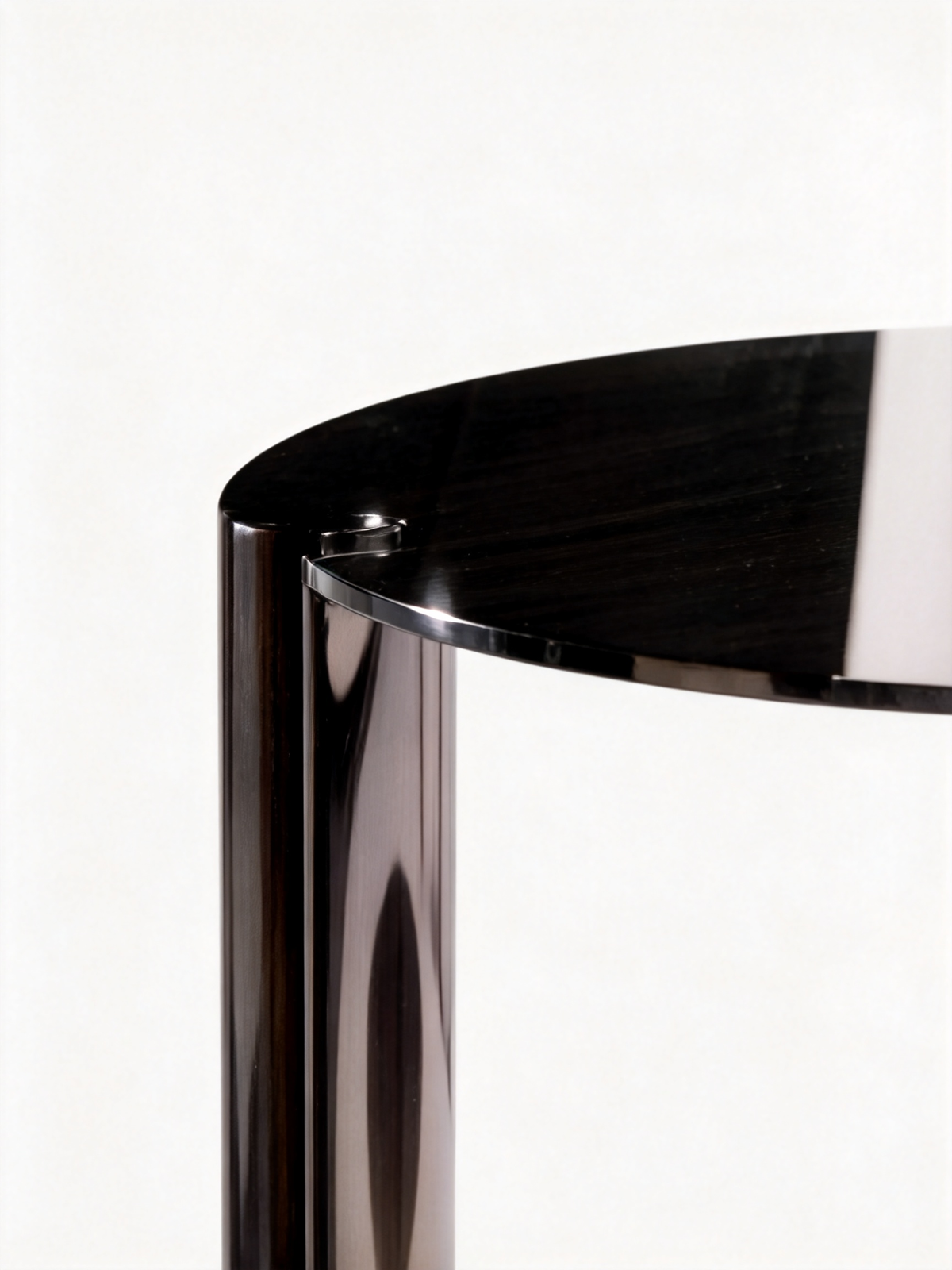 NOIR Mirror-Finish C-Shaped Side Table