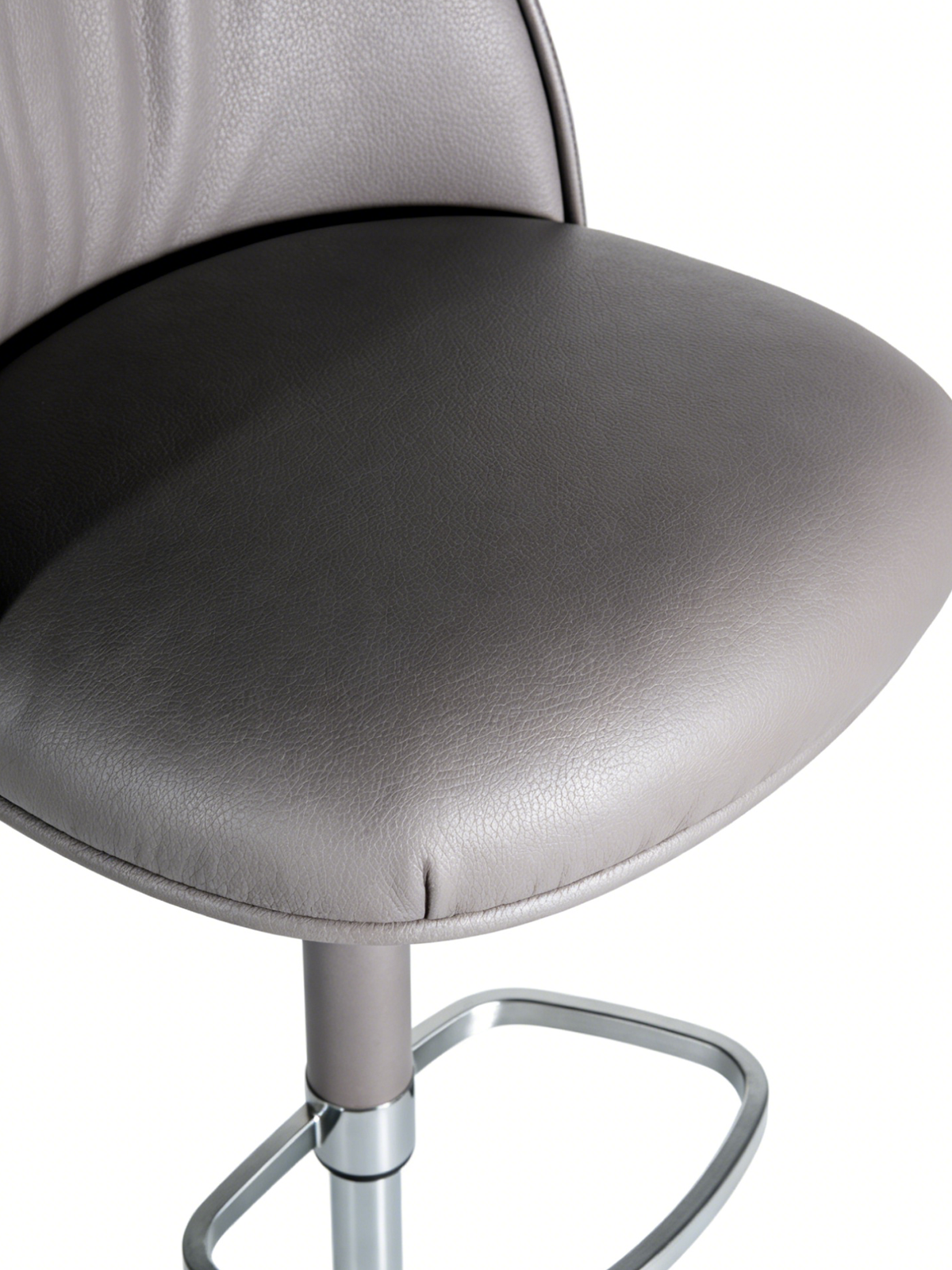 VARO Adjustable Saddle Leather Bar Stool
